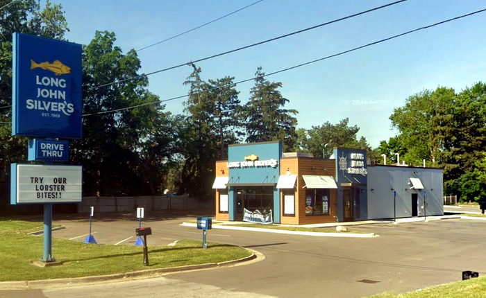 Long John Silvers - Flint - 3470 S Linden Rd (newer photo)